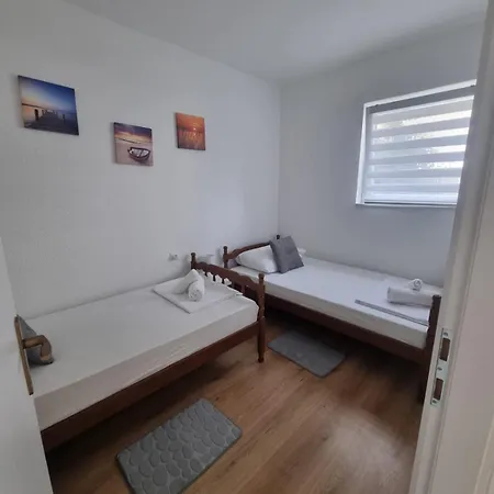 Rapic Apartment Vir