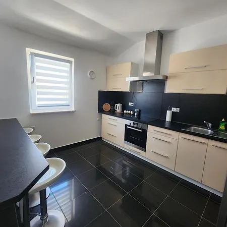 Apartament Rapić *
