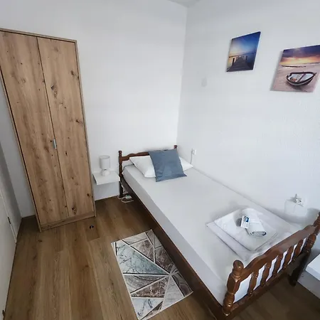 Rapić Apartament Vir
